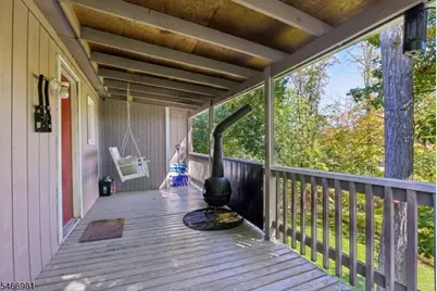 47 Jefferson Trl, Hopatcong, NJ 07843 - Photo 18
