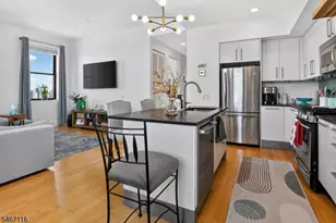 4 Beacon Way, Jersey City, NJ 07304 - Photo 24