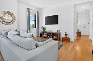 4 Beacon Way, Jersey City, NJ 07304 - Photo 18