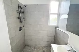 9101 Bergenwood Ave, North Bergen, NJ 07047 - Photo 20