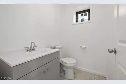 891 River Dr, Elmwood Park, NJ 07407 - Photo 10