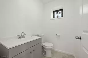 891 River Dr, Elmwood Park, NJ 07407 - Photo 10