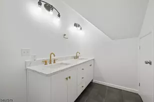 891 River Dr, Elmwood Park, NJ 07407 - Photo 12