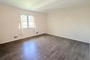 9C Hawaii Ct, Old Bridge Township, NJ 07747 - Photo 8