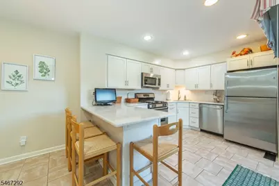 250 Ridgedale Ave A #6, Florham Park, NJ 07932 - Photo 12