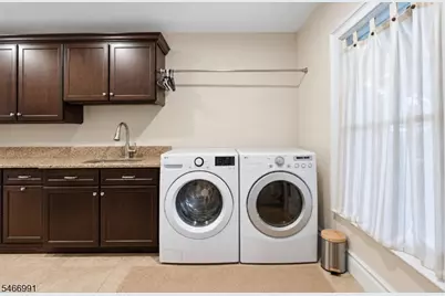 13 Tannery Ln #A, Roseland, NJ 07068 - Photo 18