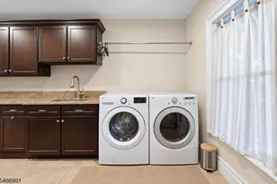 13 Tannery Ln, Roseland, NJ 07068 - Photo 18