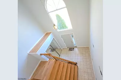 154 Castle Ridge Dr, East Hanover Township, NJ 07936 - Photo 2