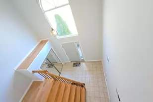 154 Castle Ridge Dr, East Hanover Township, NJ 07936 - Photo 2