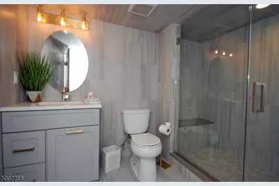 2 Woodlawn Ave, Green Brook Township, NJ 08812 - Photo 22