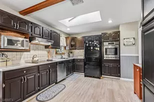 12 Mirror Pl, Jefferson Township, NJ 07438 - Photo 8