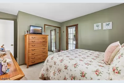 12 Mirror Pl, Jefferson Township, NJ 07438 - Photo 16