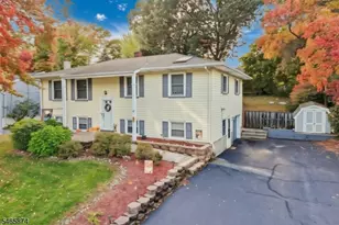12 Mirror Pl, Jefferson Township, NJ 07438 - Photo 2