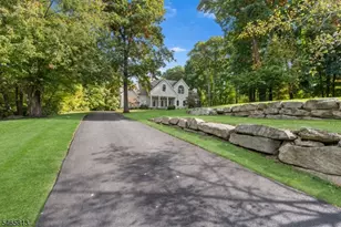 43 Stonehedge Dr, Hardyston Township, NJ 07460 - Photo 2