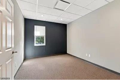28 Bowling Green Pkwy 2A, Jefferson Township, NJ 07849 - Photo 8
