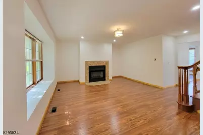 85 Falls Bridge Dr #85, Totowa, NJ 07512 - Photo 6