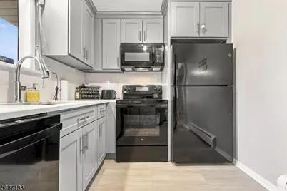 164 Diamond Bridge Ave #9, Hawthorne, NJ 07506 - Photo 28
