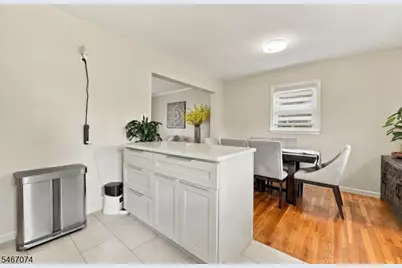 91 Laurel St, Ridgefield, NJ 07660 - Photo 8