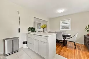 91 Laurel St, Ridgefield, NJ 07660 - Photo 8