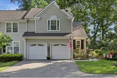 2 Rainier Ct, Allamuchy Township, NJ 07840 - Photo 4