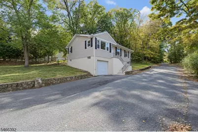 15 Hillside Ave, Hopatcong, NJ 07843 - Photo 2