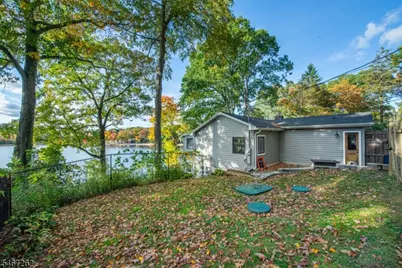 105 Wildwood Rd, Jefferson Township, NJ 07438 - Photo 32