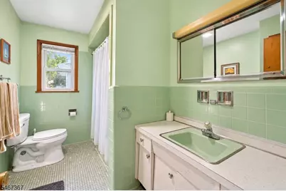 301 Valley Rd, Clifton, NJ 07013 - Photo 12