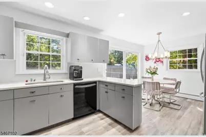 238 Saint Cloud Ave, West Orange Township, NJ 07052 - Photo 6
