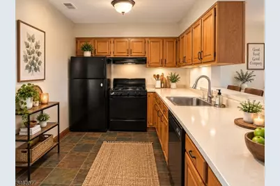 4 Red Lodge Dr #2, Vernon, NJ 07462 - Photo 2