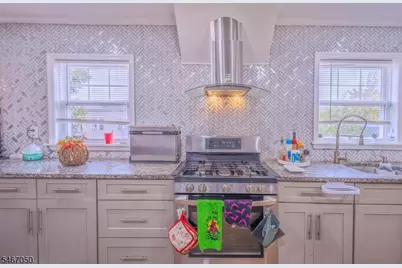 16 Bayview Ave, Newark, NJ 07112 - Photo 8