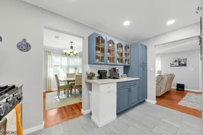 885 Salem Rd, Union Township, NJ 07083 - Photo 10