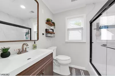 885 Salem Rd, Union Township, NJ 07083 - Photo 14