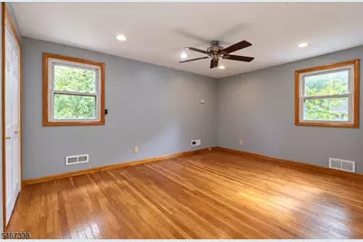24 Countryside Dr, Livingston, NJ 07039 - Photo 6