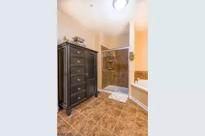 319 Regency Pl #319, Woodbridge Township, NJ 07095 - Photo 8