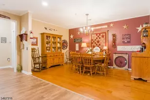 319 Regency Pl, Woodbridge Township, NJ 07095 - Photo 4