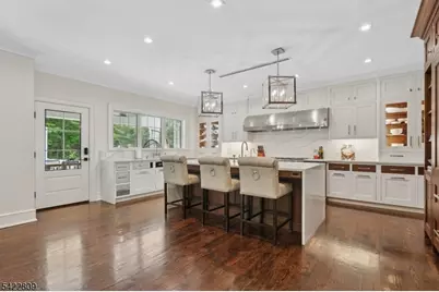 290 Long Hill Dr, Millburn, NJ 07078 - Photo 6
