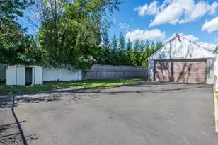 308 Pine St, Pompton Lakes, NJ 07442 - Photo 32