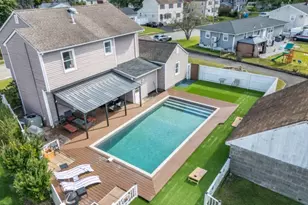 308 Pine St, Pompton Lakes, NJ 07442 - Photo 2