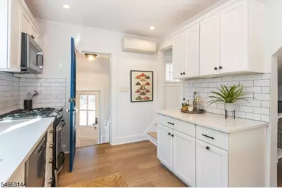 22 Euclid Pl, Montclair, NJ 07042 - Photo 26
