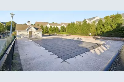 114 Mountainside Dr, Pompton Lakes, NJ 07442 - Photo 14