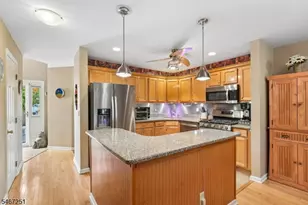 114 Mountainside Dr, Pompton Lakes, NJ 07442 - Photo 2