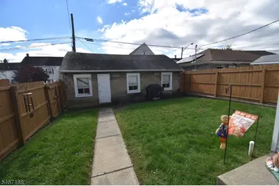 110 Lewis St, Phillipsburg, NJ 08865 - Photo 16