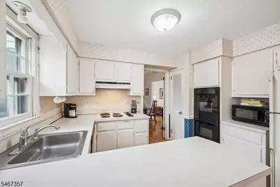 10 Warwick Rd, Morris Township, NJ 07960 - Photo 16