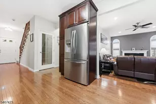 17 Windsor Ln, Lopatcong Township, NJ 08865 - Photo 8