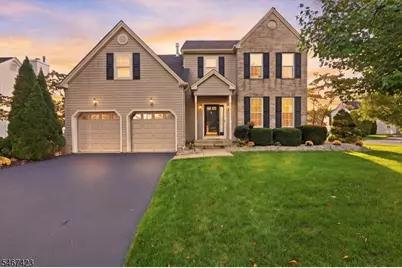 17 Windsor Ln, Lopatcong Township, NJ 08865 - Photo 1