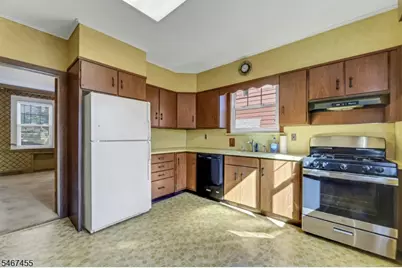 219 Shelley Ave, Elizabeth, NJ 07208 - Photo 12