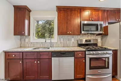 239 Bradford Ave, Linden, NJ 07036 - Photo 12