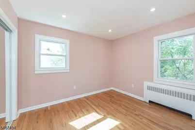 5 Underhill Ct, Nutley, NJ 07110 - Photo 12