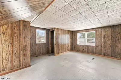 2 Dawn Dr, Clark Township, NJ 07066 - Photo 8