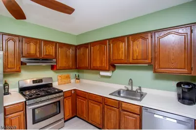 3 Munsee Trl, Branchburg Township, NJ 08876 - Photo 4